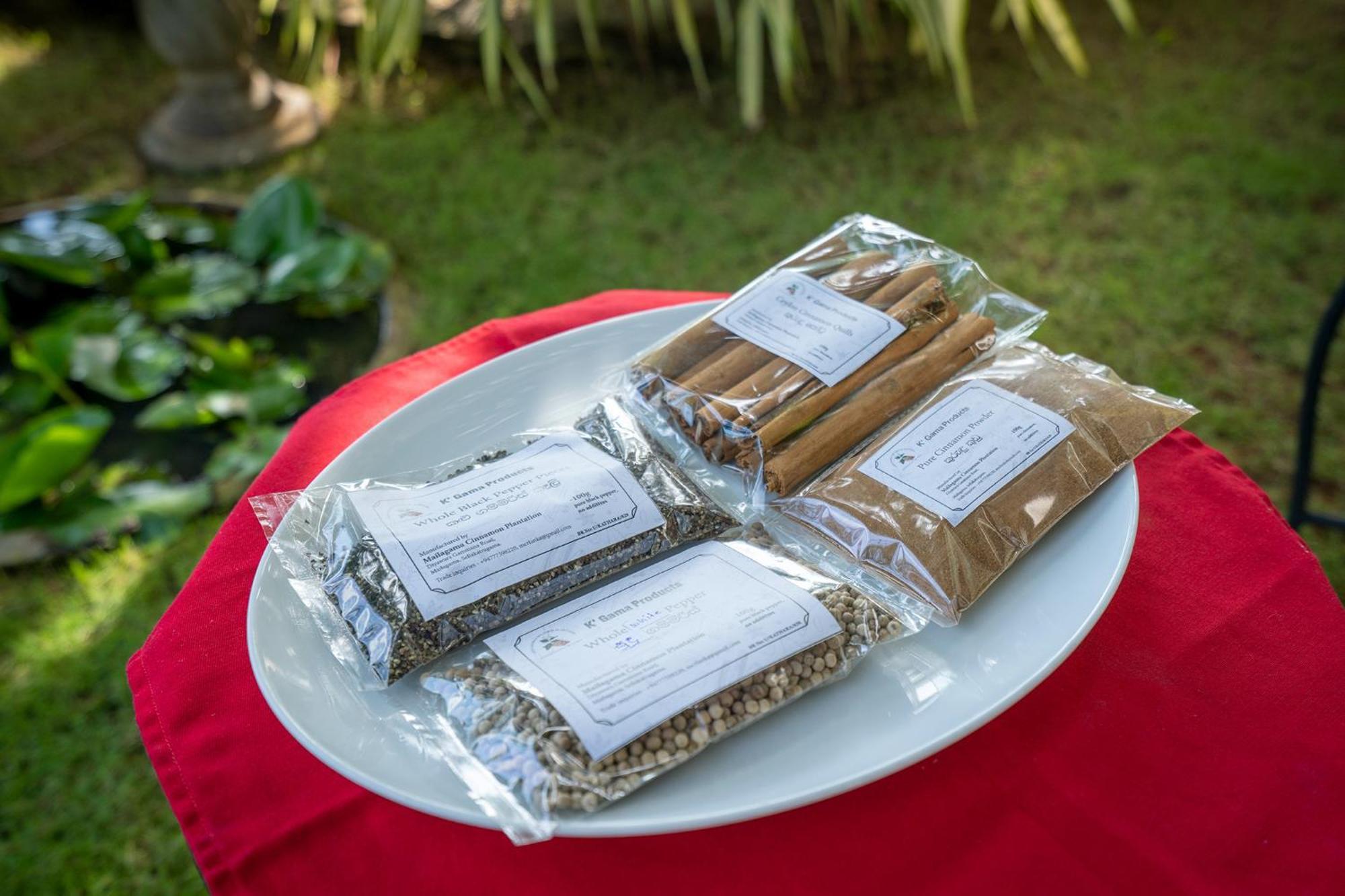 Mailagama Cinnamon Residence Kataragama Esterno foto